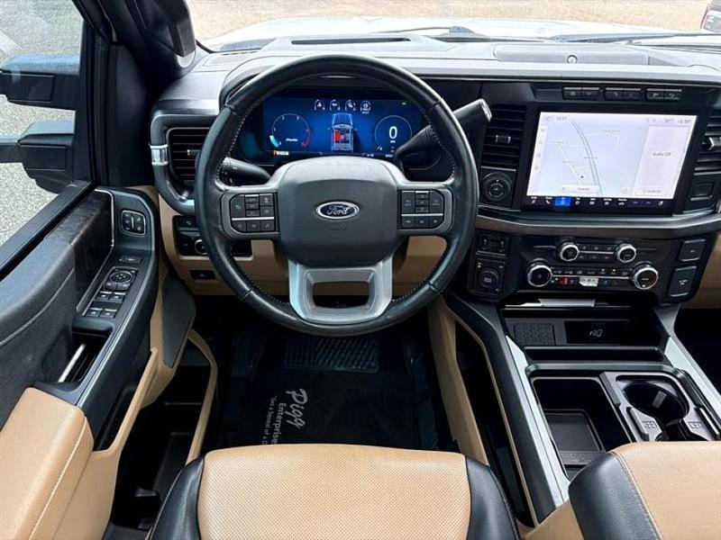 Ford Super Duty F-350 DRW  2023