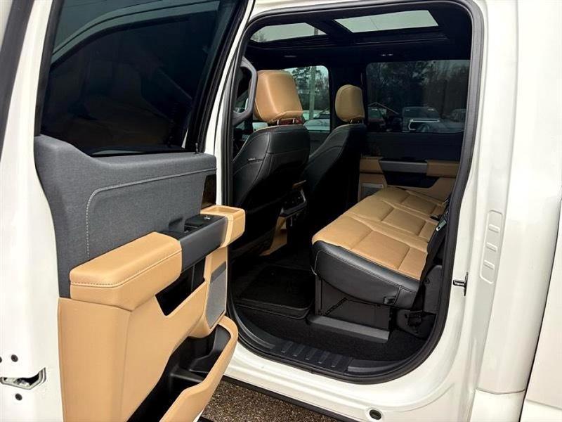 Ford Super Duty F-350 DRW  2023