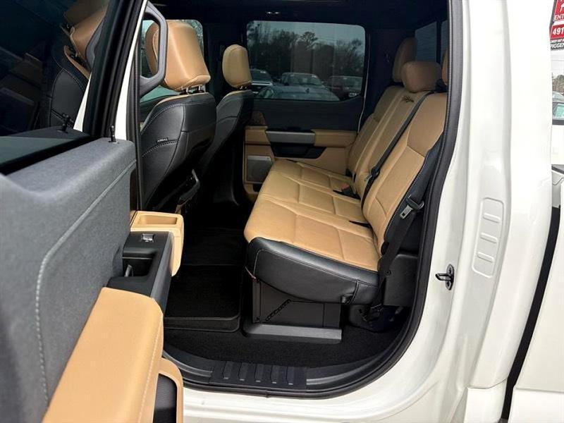 Ford Super Duty F-350 DRW  2023