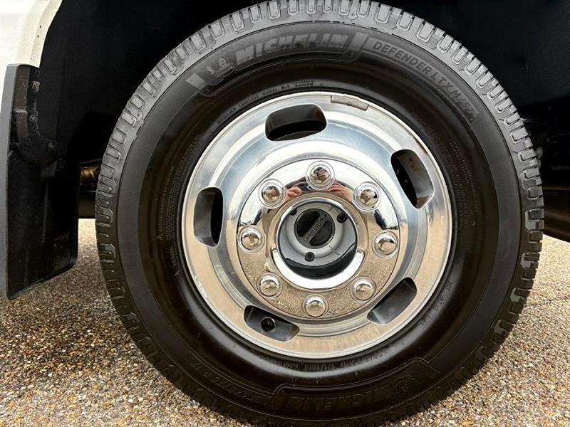 Ford Super Duty F-350 DRW  2023