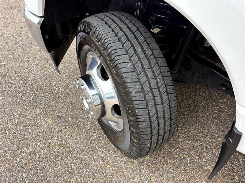 Ford Super Duty F-350 DRW  2023