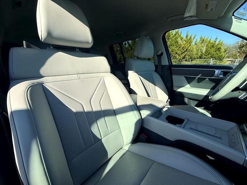 Hyundai Santa Fe  2025