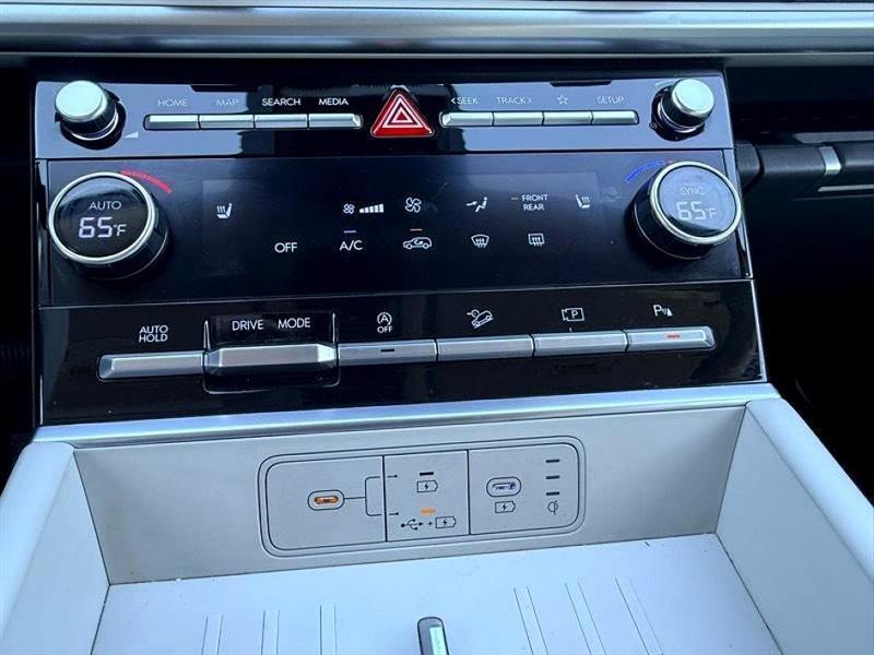 Hyundai Santa Fe  2025