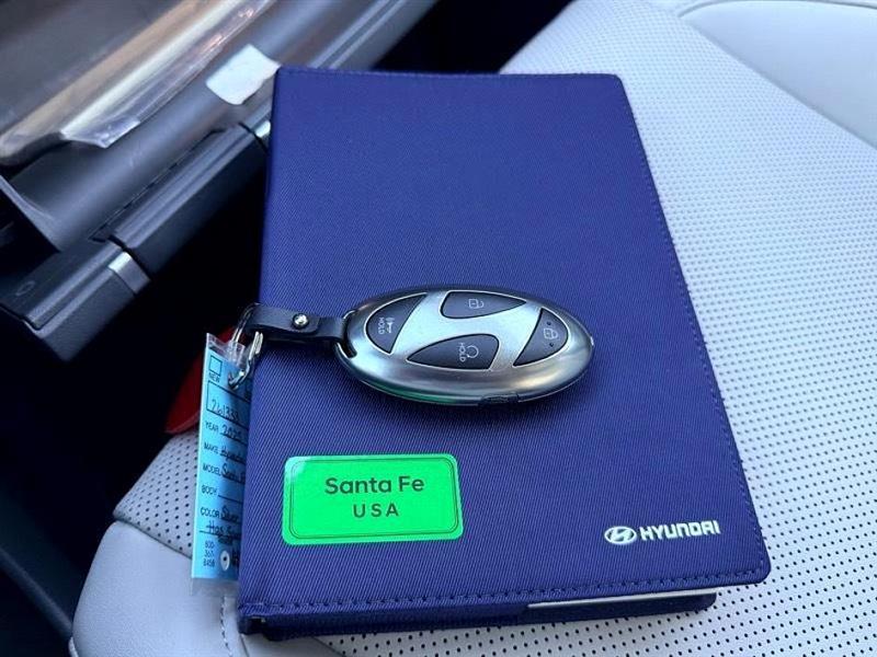 Hyundai Santa Fe  2025