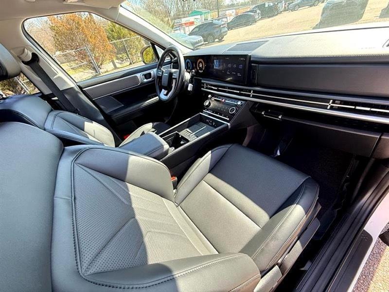 Hyundai Santa Fe  2025