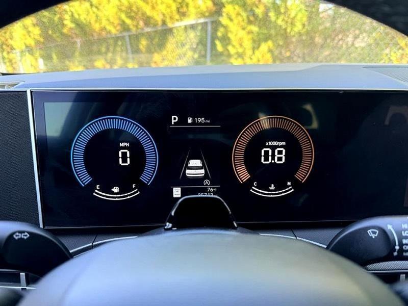 Hyundai Santa Fe  2025