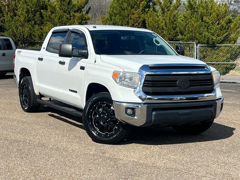 Toyota Tundra  2016