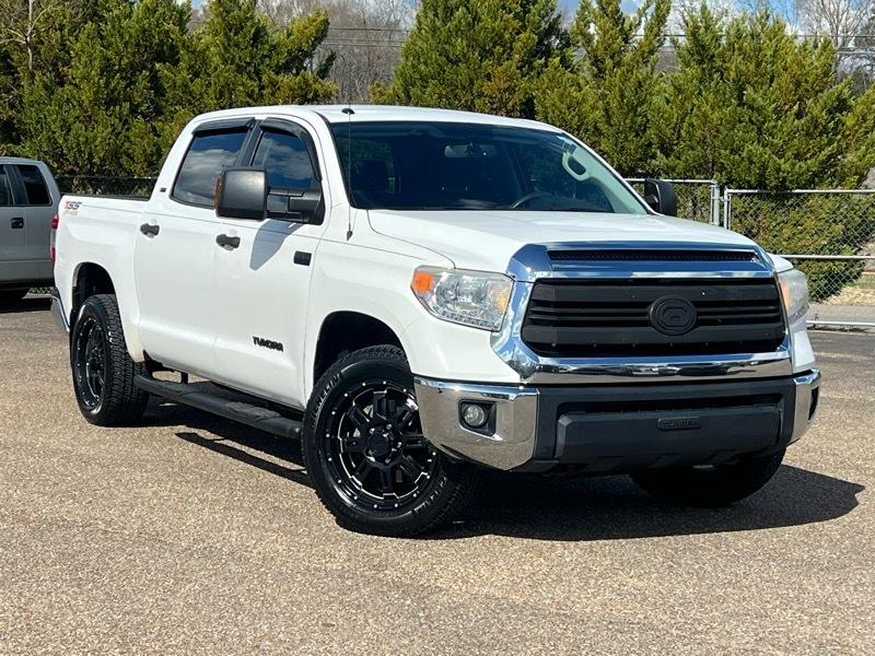 Toyota Tundra  2016