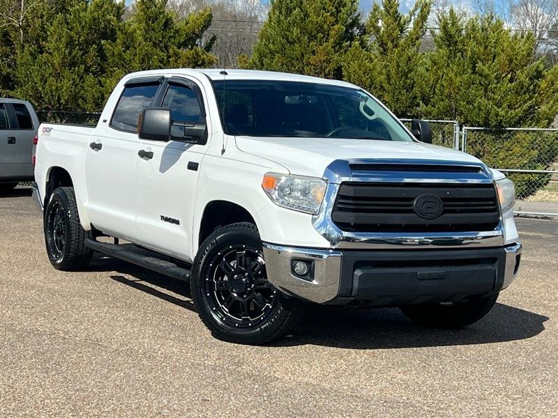 Toyota Tundra  2016