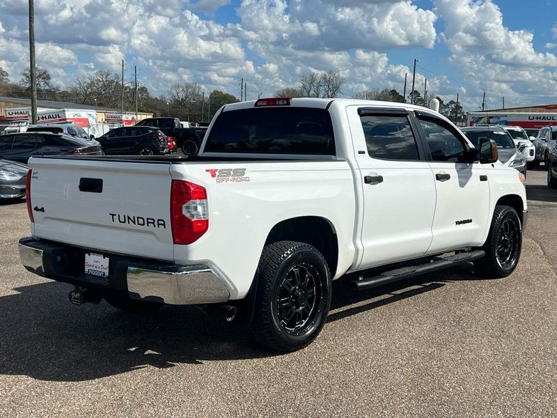 Toyota Tundra  2016