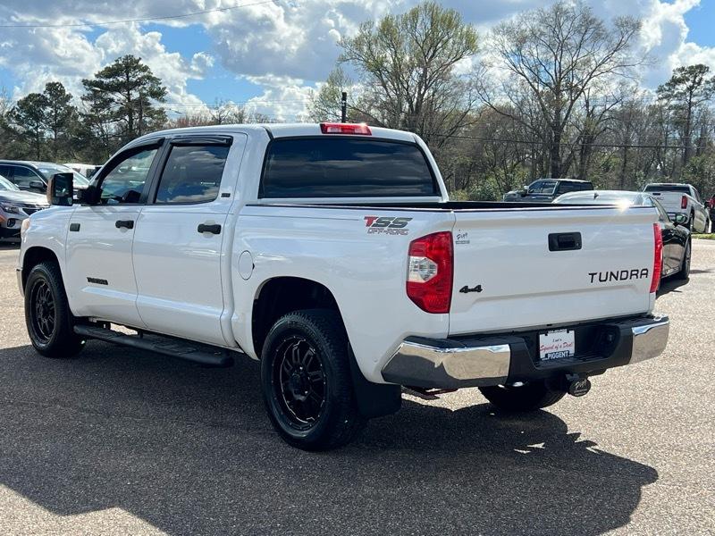 Toyota Tundra  2016