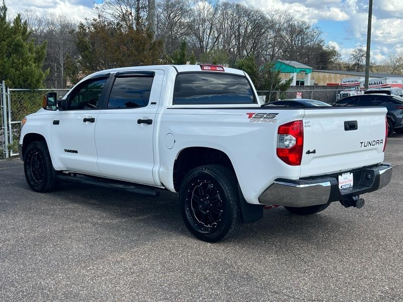 Toyota Tundra  2016