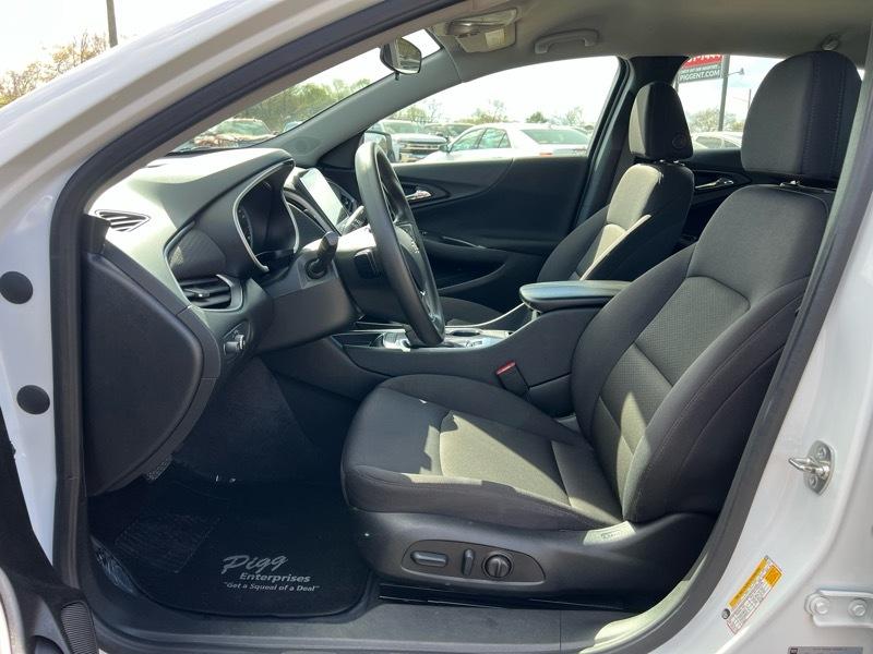 Chevrolet Malibu  2025