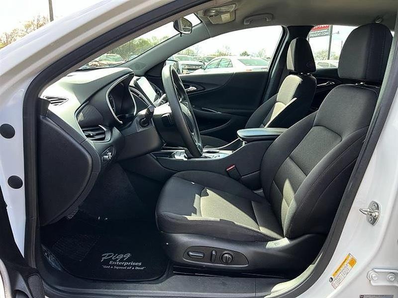 Chevrolet Malibu  2025