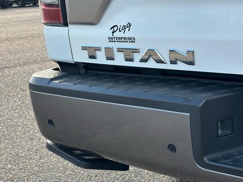 Nissan Titan  2024