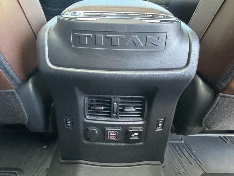 Nissan Titan  2024
