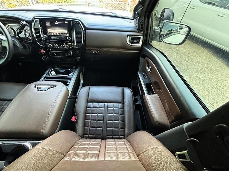 Nissan Titan  2024