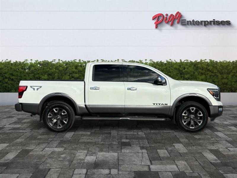 Nissan Titan  2024