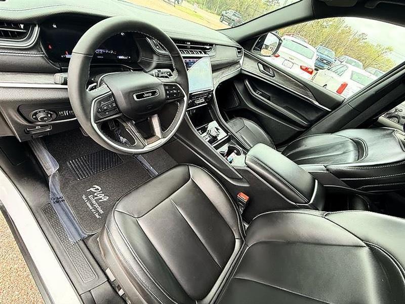 Jeep Grand Cherokee  2025