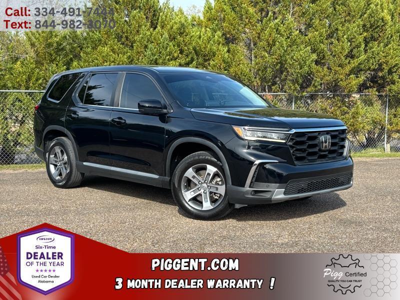 2023 Honda Pilot EX-L FWD with Captains Chairs
