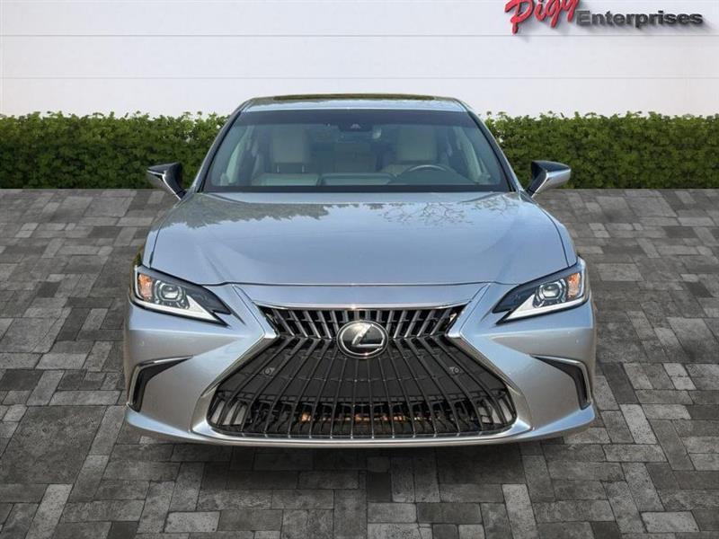 Lexus ES 350  2024
