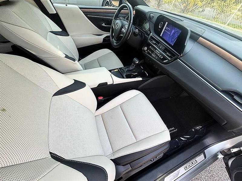 Lexus ES 350  2024