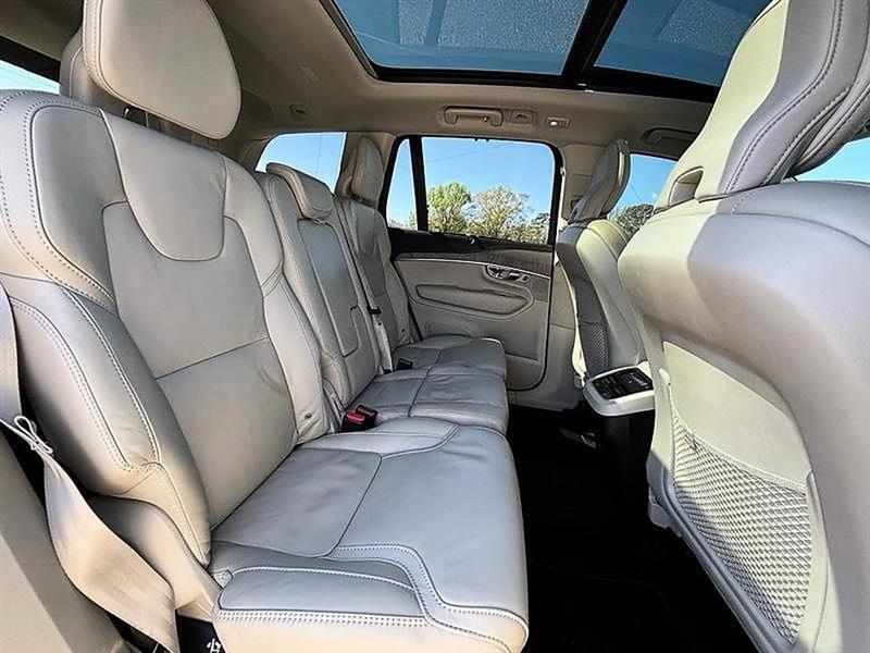 Volvo XC90  2023