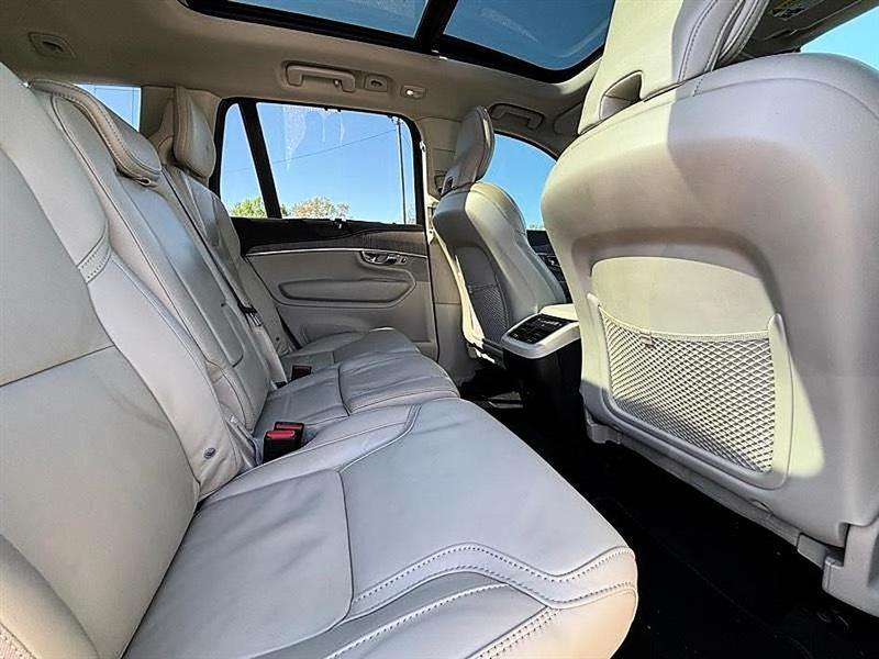 Volvo XC90  2023