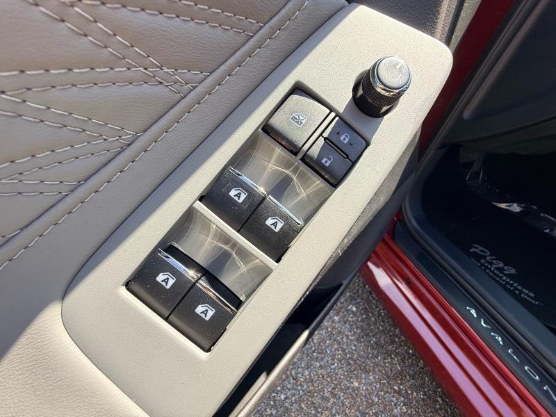 Toyota Avalon Limited 2020