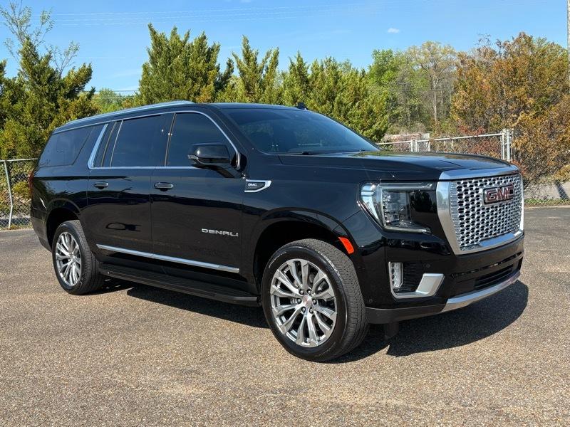 GMC Yukon XL Denali 4WD 2024