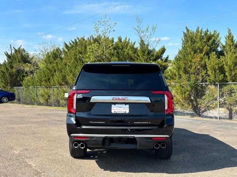 GMC Yukon XL Denali 4WD 2024