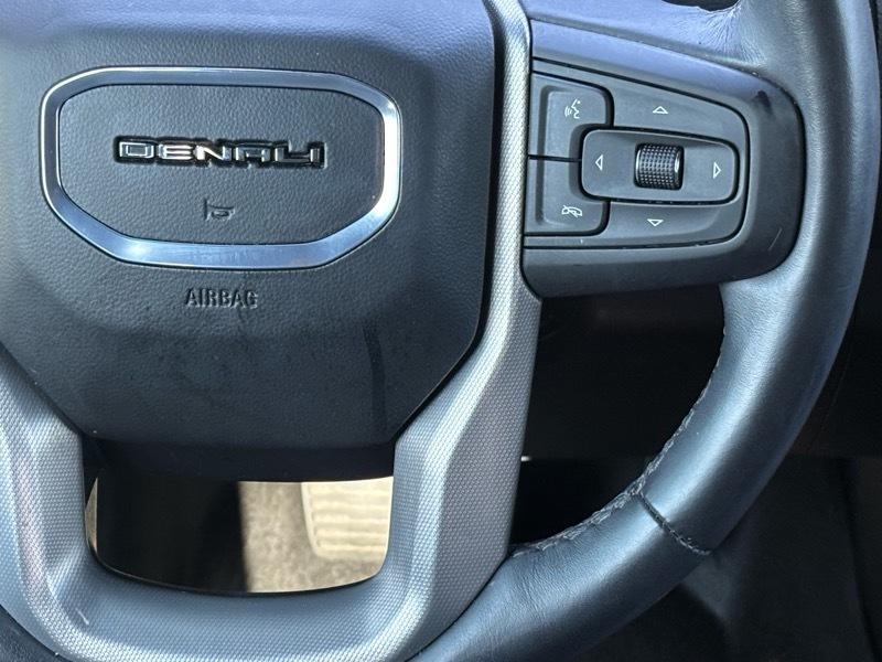 GMC Yukon XL Denali 4WD 2024