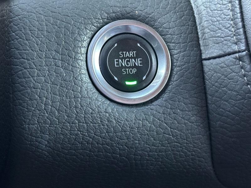 GMC Yukon XL Denali 4WD 2024