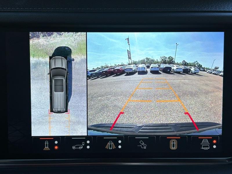 GMC Yukon XL Denali 4WD 2024