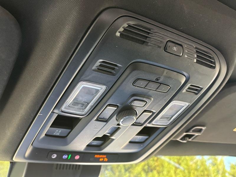 GMC Yukon XL Denali 4WD 2024