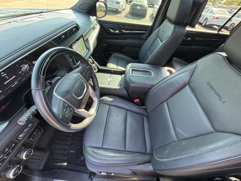 GMC Yukon XL Denali 4WD 2024