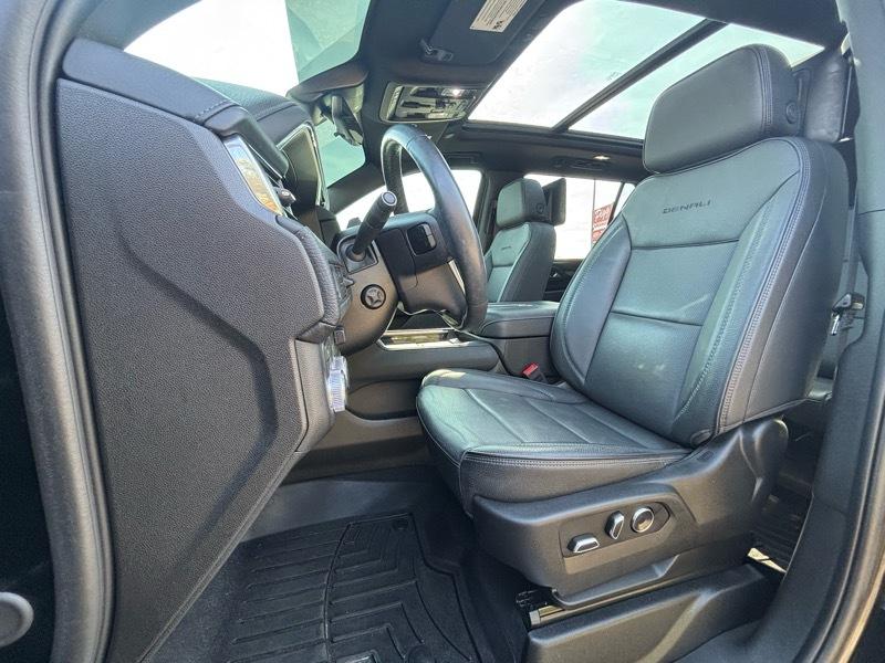 GMC Yukon XL Denali 4WD 2024