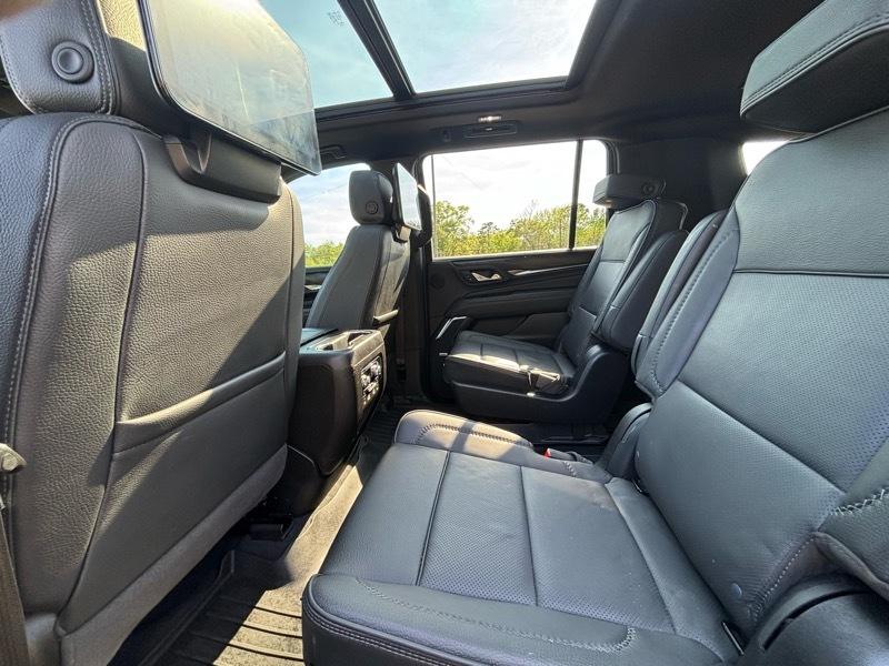 GMC Yukon XL Denali 4WD 2024