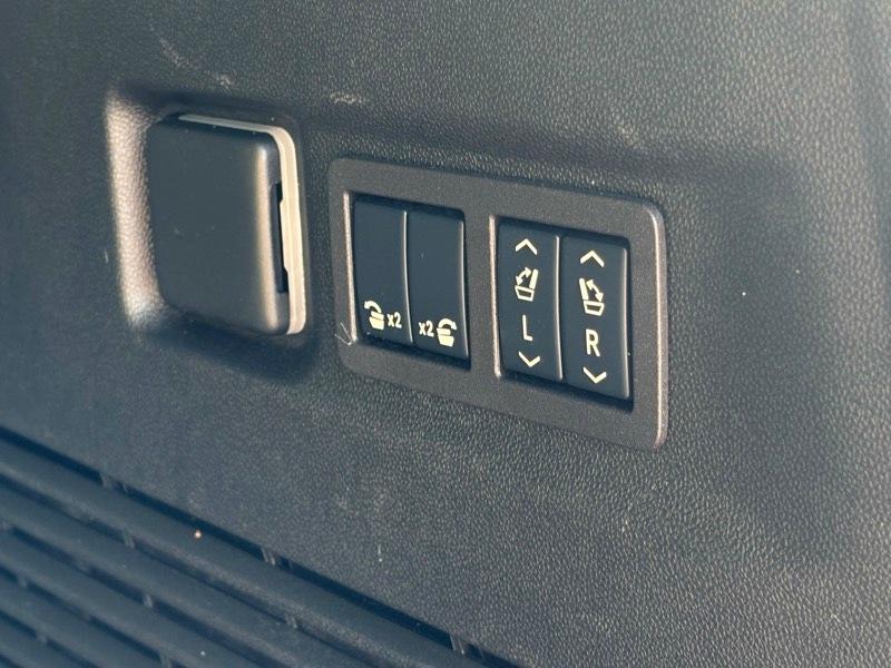 GMC Yukon XL Denali 4WD 2024