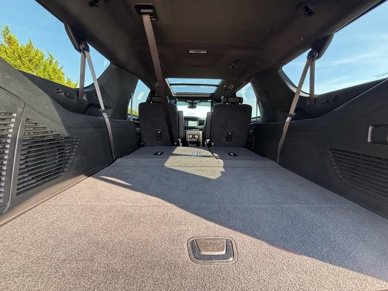 GMC Yukon XL Denali 4WD 2024