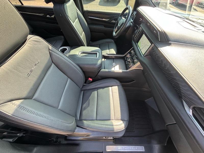 GMC Yukon XL Denali 4WD 2024