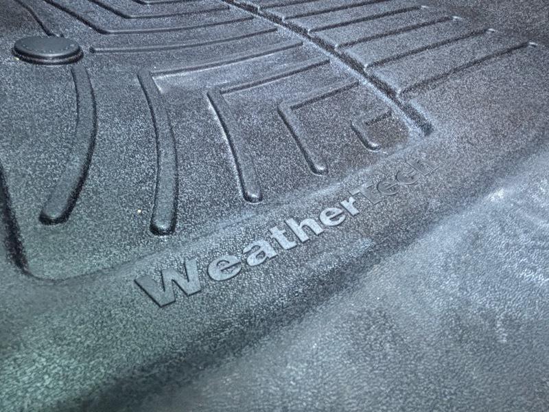 GMC Yukon XL Denali 4WD 2024