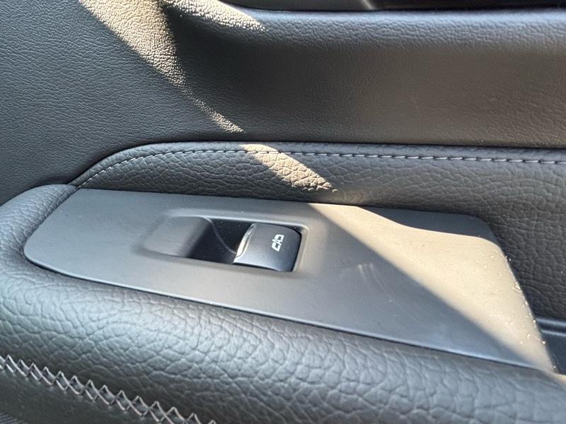 GMC Yukon XL Denali 4WD 2024