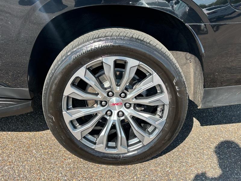 GMC Yukon XL Denali 4WD 2024