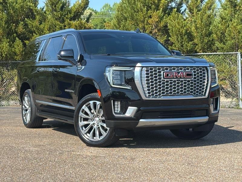 GMC Yukon XL Denali 4WD 2024