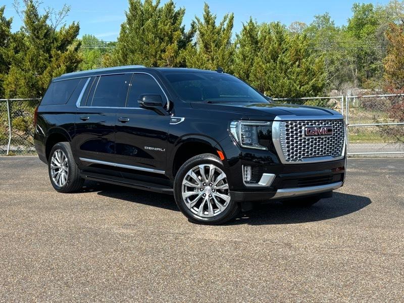 GMC Yukon XL Denali 4WD 2024