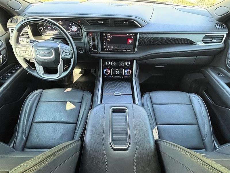 GMC Yukon XL Denali 4WD 2024