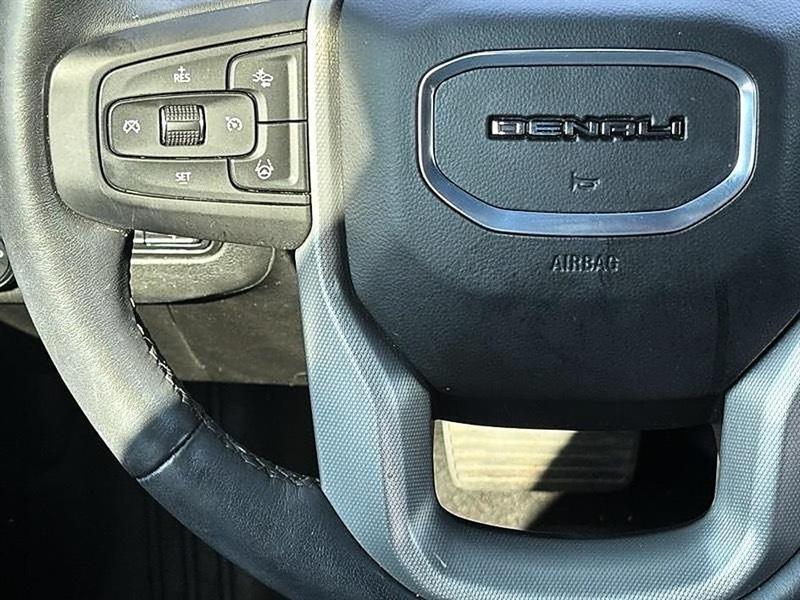 GMC Yukon XL Denali 4WD 2024