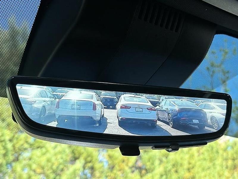 GMC Yukon XL Denali 4WD 2024