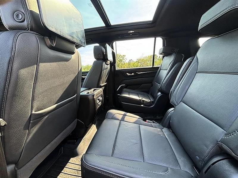 GMC Yukon XL Denali 4WD 2024